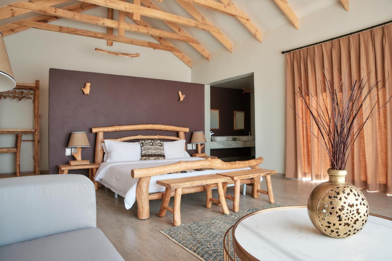 Agama Lodge Solitaire Εξωτερικό φωτογραφία